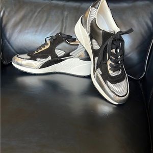 Women’s INC International Concepts Tennis Shoes, size 10